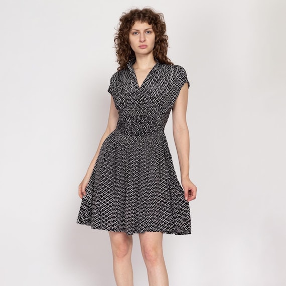 V-neck flared sleeve skirt polka dot waist mini dress V-neck flared sleeve skirt polka dot waist mini dress