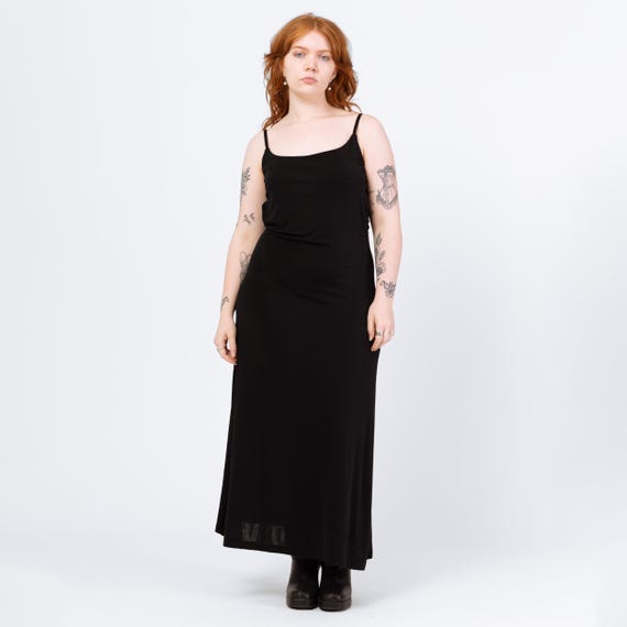 spaghetti strap dress with shirt 90s JenniferAniston's spaghetti strap dress is so '90s, I can practically hear  the last slide. Drop your favorite FRIENDS quote below 