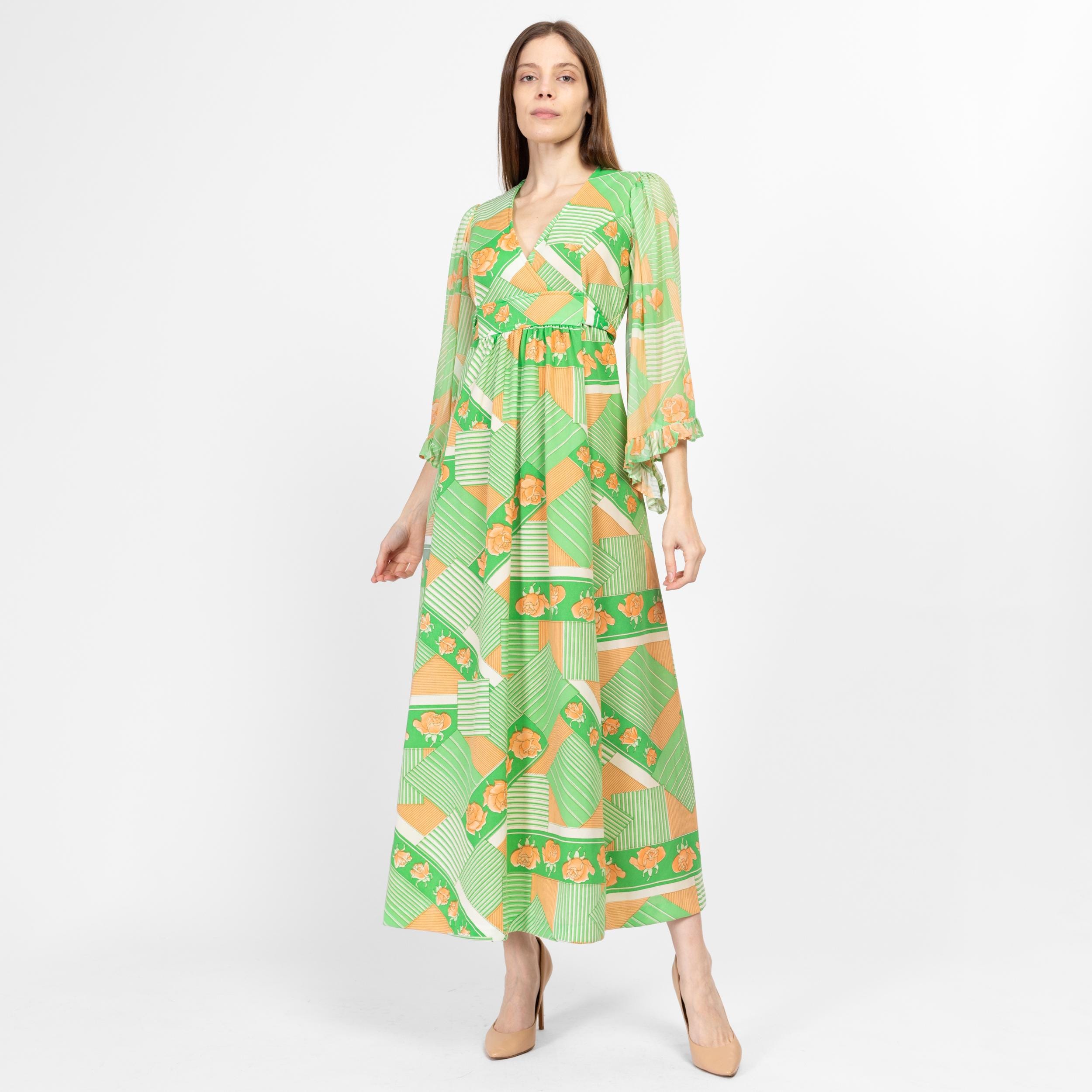 Small 70s Boho Green Floral Angel Sleeve Maxi Dress Small 70s Boho Green Floral Angel Sleeve Maxi Dress