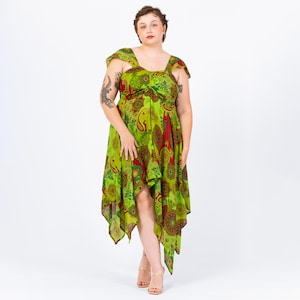 Vestido veraniego vintage Y2K verde chartreuse con dobladillo de bufanda (talla grande a XL) / Vestido bohemio de festival con estampado floral y cachemira.