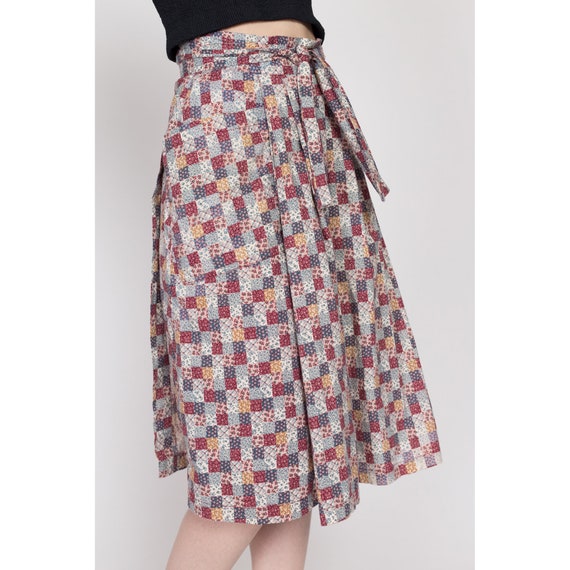 Small 70s Patchwork Calico Floral Wrap Skirt | Vi… - image 4