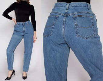 Medium 90s High Waisted Mom Jeans 28" | Vintage Chic Denim Tapered Leg Jeans