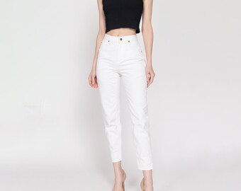 90s White High Waisted Asymmetrical Zipper Jeans - Extra Small, 24" | Vintage Liz Wear Cotton Denim Slim Tapered Leg Skinny Mom Jeans