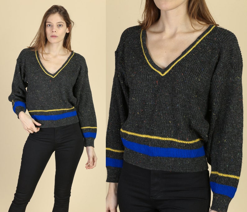 Small to Medium 80s Striped Sporty Cropped Sweater Vintage V Neck Knit Pullover Jumper