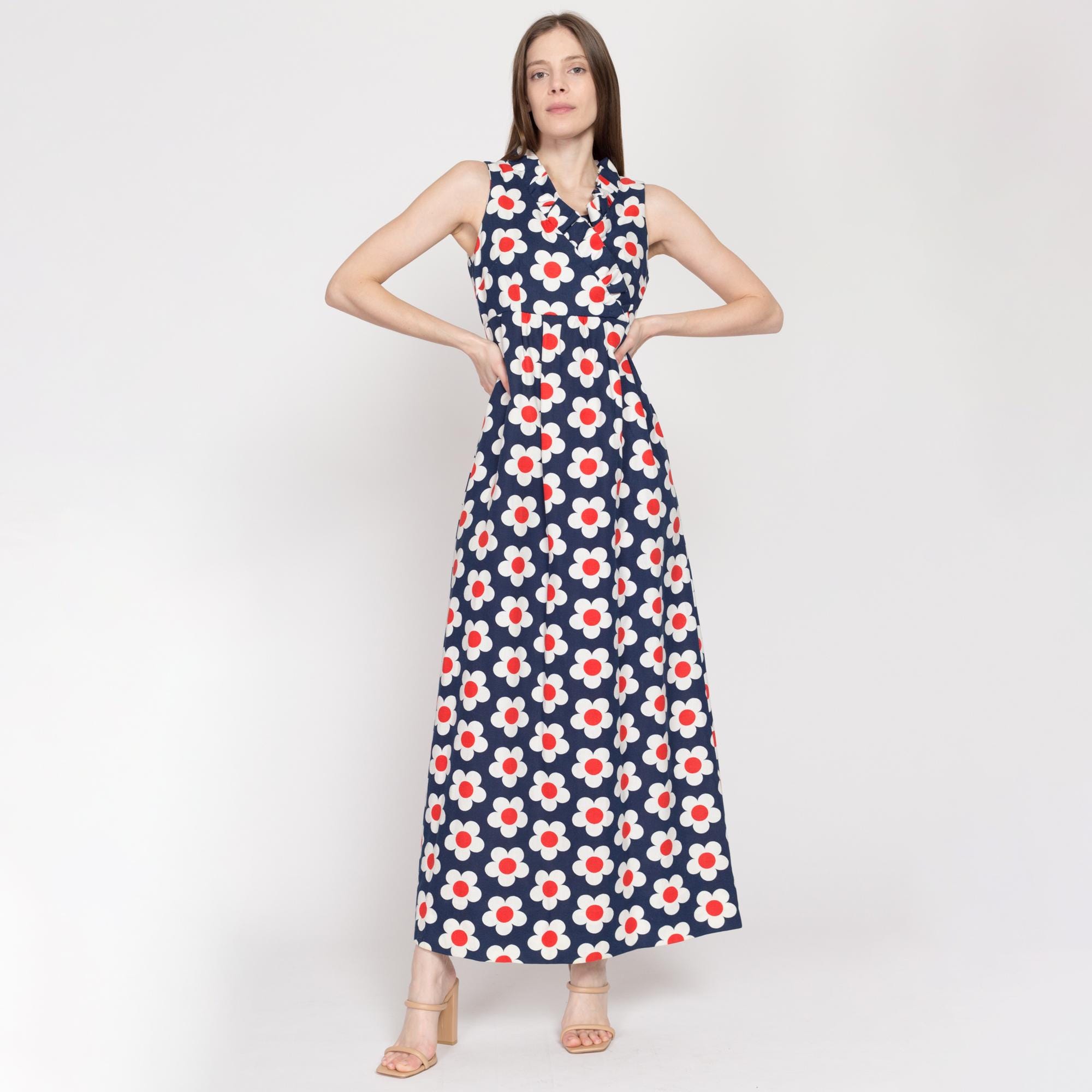 （昭和レトロ）フラワーパターン ロングドレス Small 70s Flower Power Empire Waist Maxi Dress | Vintage