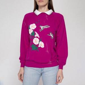 Medium 90s Hummingbird & Flower Collared Sweatshirt | Vintage Cute Animal Graphic Magenta Purple Raglan Sleeve Grandma Pullover