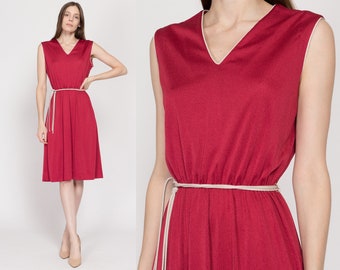 Medium 70s Wine Red Sleeveless Knee-Length Dress | Vintage Minimalist V Neck Retro Waist Tie Dress