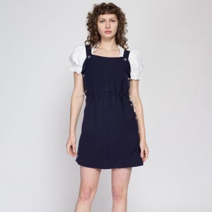 70-tals Courrèges marinblå minitröjklänning - medium | Vintage designerklänning i ull, marin stil, pinafore-mönster bild 1