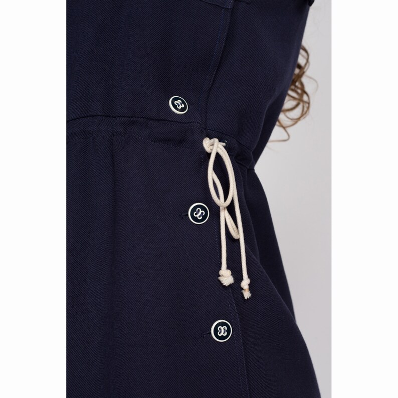 70-tals Courrèges marinblå minitröjklänning - medium | Vintage designerklänning i ull, marin stil, pinafore-mönster bild 6
