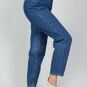 Vintage Lee High Waist Mom Jeans Medium 90s Medium Wash Denim Tapered Leg Ankle Jeans image 4