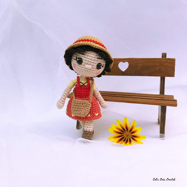 Cadeau Éotionnel Fait ain Poupée en Crochet de Fleurs Cadeaux Inspirants avec Cartes Ausante Tricotée de Soutien Aie Cadeau d'Anniversaire Saint-Valentin de 2026 ? GBP £13