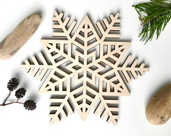 PILLE Christmas trivet for hot dish 20 cm - wooden trivets - nordic home decor - snowflake trivet - trivet for teapot - minimalist trivet