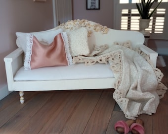 Miniature Dollhouse Daybed and Bedding