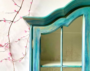 Handbemalter Vintage Porzellan Hutch: Blau, Gold, Boho Stil