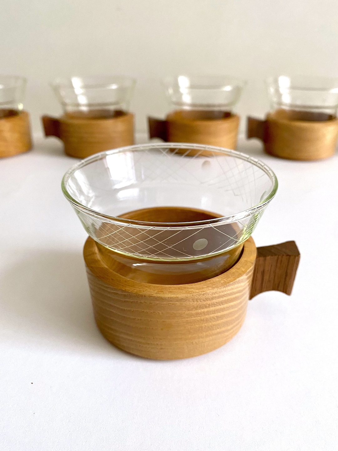 DECORARTE: IDEA REGALO PER IL NATALE: BICCHIERI IN LEGNO DI ULIVO DIPINTI