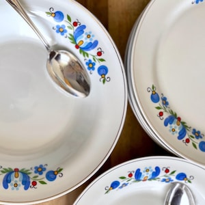 Vintage dinner plate / bowl, Blue Floral design with Gold Rim, Farmhouse plate bowl, Cottage Core style, Vintage Dinnerware, Lubiana Poland