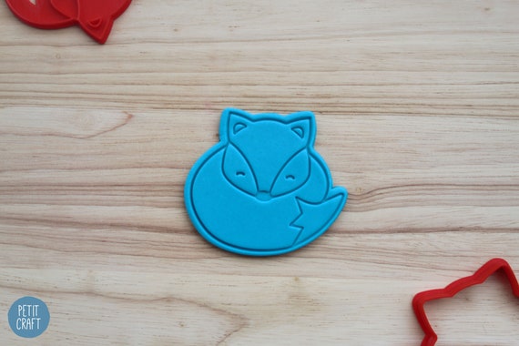 Sleepy Fox Cookie Cutter | 3D Printed Animal, Forest Fondant Decorates