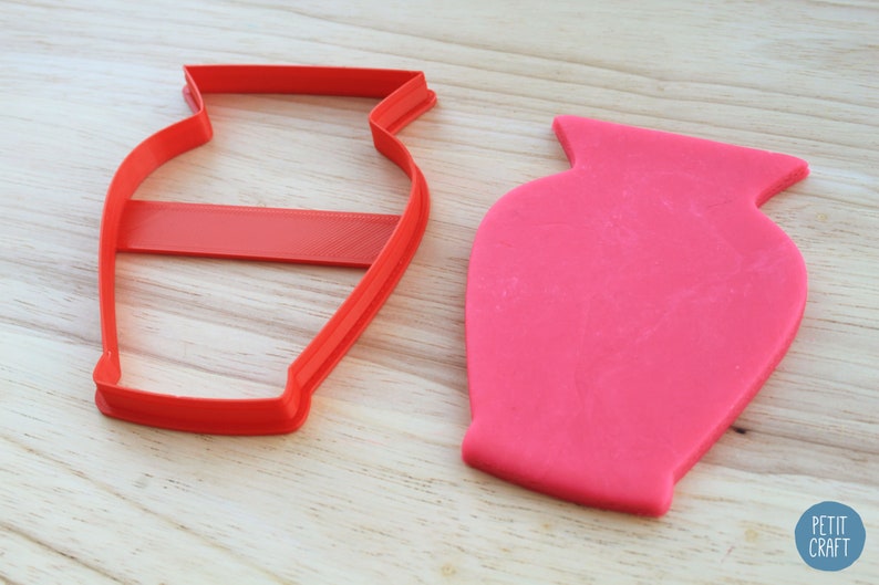 Cake and Fondant Decorates Cookie Cutters Vase
