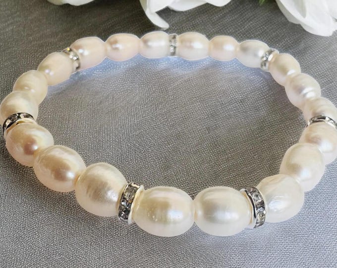 Elegance in Every Pearl: Freshwater Bracelet