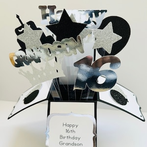 Biglietto di auguri per il 16° compleanno di un ragazzo in una scatola/biglietto 3D