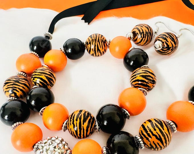 Tiger Print Beaded Set (also sold individually)