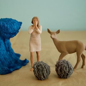 Falling Deer – Miniature Playset