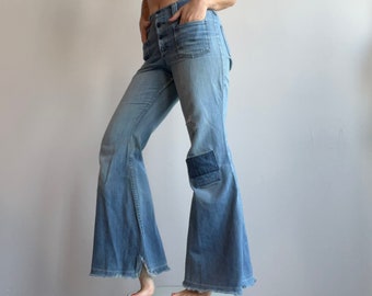 70er Patchwork Ausgestelltes Schlaghosen, 29/30 taille, getragene leichte Jeans Denim, Medium
