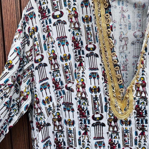 RARE 1970s Egyptian Novelty Print Kaftan, Vintage… - image 4