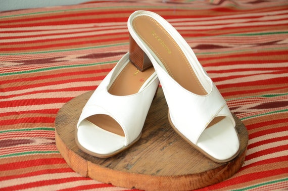 90s Liz Claiborne Leather Mules, Wood Block White