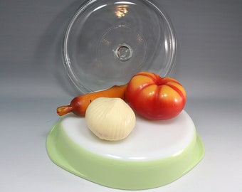 Vintage Pyrex Round Casserole Cake Pan 8 Inch Lime Green Lid 221