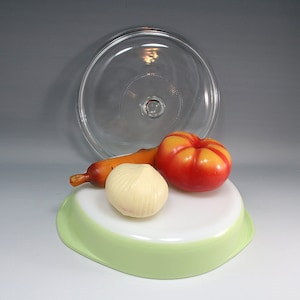Vintage Pyrex Round Casserole Cake Pan 8 Inch Lime Green Lid 221