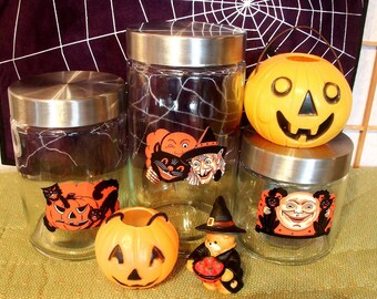 Tarros de almacenamiento vintage de Halloween con diseño de bruja, luna llena y gato negro, con calcomanía de vinilo estilo Beistle y tapas de acero inoxidable.