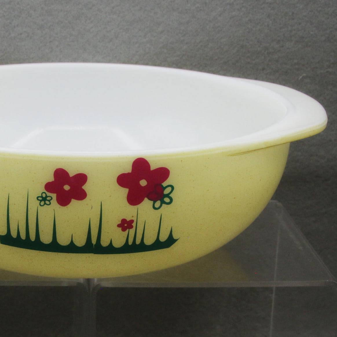 Love Pattern Pyrex Lucky In Love Casserole Dish Vintages Pyrex