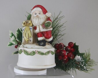 Vintage Revolving Santa Claus is Coming to Town, Christmas Music Box 5 Inch