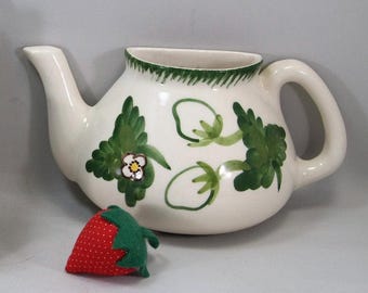 Tetera de pared vintage con forma de flor de fresa, diseño de fresas de los años 40.