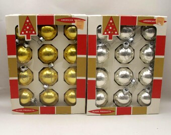 Ornements vintage Coby en verre doré et argenté, petits (4,4 cm), en boîte, pour sapin de Noël, milieu du siècle.