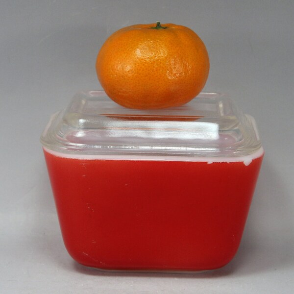Pyrex Primary Red Fridgie Refrigerator Dish 501 Lid