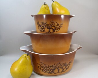 3 Vintage Pyrex Old Orchard Cinderella 473, 474, 475 B Round Fruit Casseroles with Handles, 1970s Fall Autumn