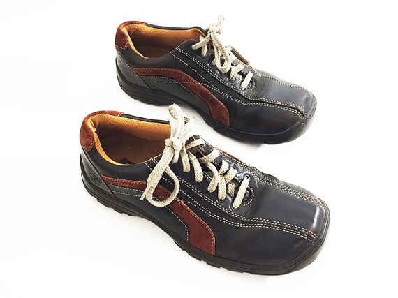 skechers 90s square toe leather shoe