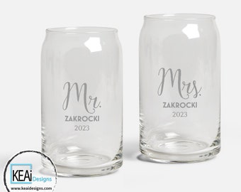 Mr & Mrs Engraved Can Glasses // Custom couple Can Glasses // Matching Can Glasses for couple // Wedding Gift // Wedding - KEAiDesigns