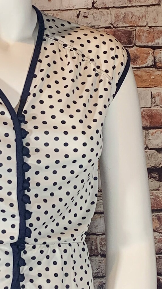 Sue Brett, 2PC, V-neck Button Front Top, Pleated … - image 6