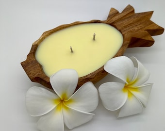 Plumeria candle in the Reusable Pineapple shaped bowl . MADE IN HAWAII. 100% soy wax . Hawaiian flower . Best selling .Hawaiian candles