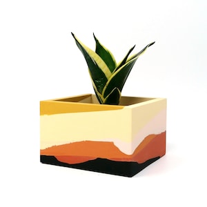 Jesmonite Colour Pallet Planter/Brush Holder image 1