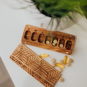 Pocket Wood Pill Box, Travel Pill Box, Pill Holder, Pill Case, Pill Organizer, Eco Pill Box, Personalized Pill Box, 7 day Pill Box