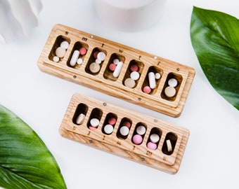 Wood pill box, Pill organizer, 7 day pill box, Pill holder, Grandma gift, Custom gift, Wood pill case, weekly pill box, pill dispenser