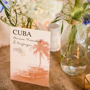 Cartes postales personnalisées de style vintage pour le centre de table de mariage / de fête / les chiffres / les designs sur mesure