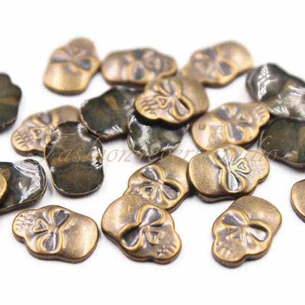 100pcs Fer sur les goujons crâne de bronze, 8x11mm Studs crâne en métal, Rivets Studs Spikes, accessoires d’artisanat en cuir, fournitures d’artisanat