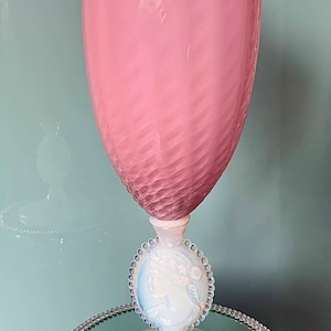 Fabulous rare collectable Stelvia Empoli opaline vase with double optic cameo from Venice