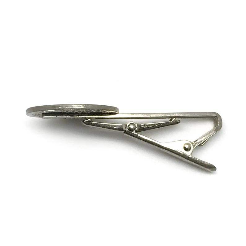 The 50th anniversary of Japanese company founding green frog Mitsubishi tie clip 1980s Japan vintage