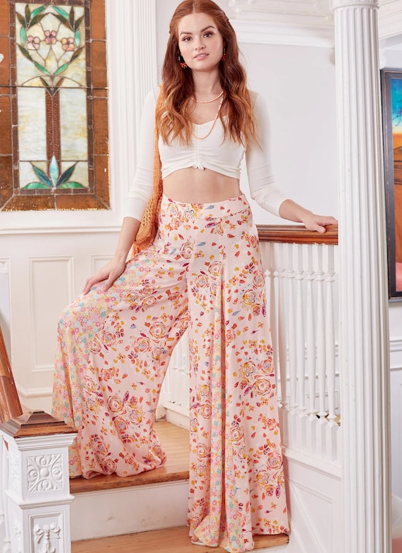 Patterned flowy pants - size large